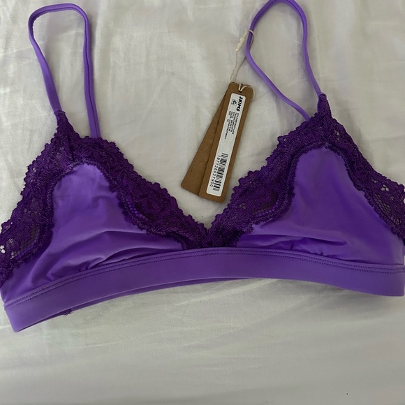 SKIMS triangle bralette XS - Picture 2 of 3